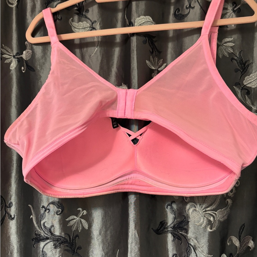 Beautiful Torrid Dream wire free Candy pink bra 42c - Picture 2 of 5